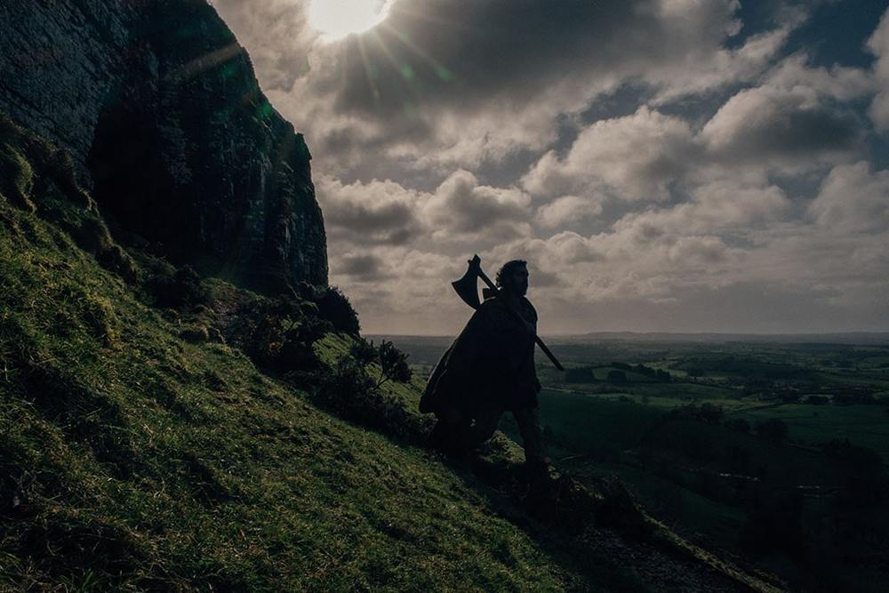 دو پتل در «شوالیه سبز» (The Green Knight)